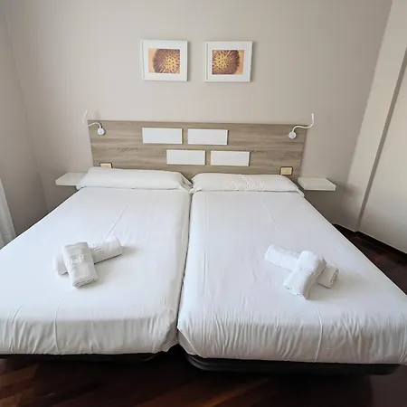 Turisticos Guillermo Appartamento Palas de Rei